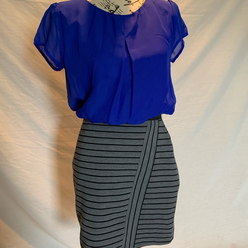 Speechless juniors dress, size S, blue flowing top, gray/black fitted bottom